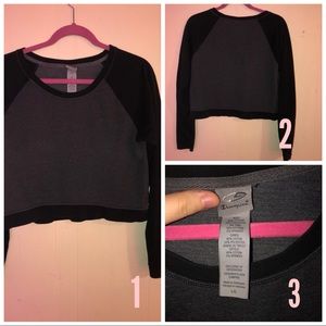 🏆Black and Gray CHAMPION Cropped Long-sleeve🏆